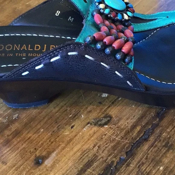 Donald J Pliner Sandals size 8 M - Picture 14 of 15